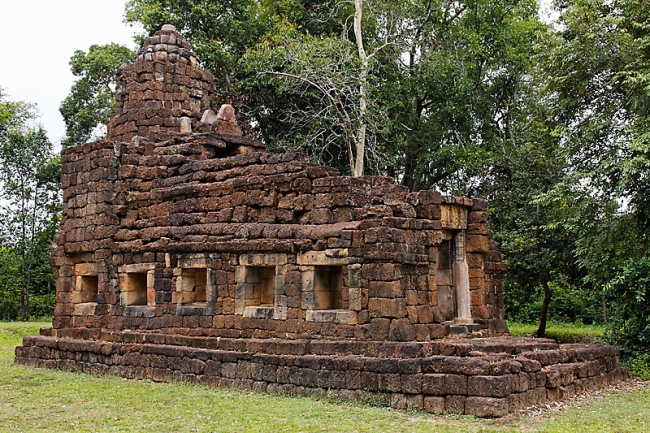 25-Prasat Ta Muen-019